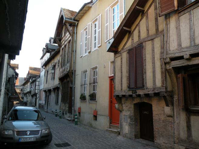  maisons, rue Linard Gonthier